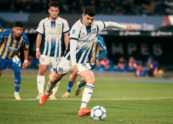 El baño de realidad de Sampaoli: sin renuncia, pero con un Talleres lleno de angustia