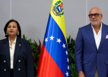 El chavismo y la oposición comenzaron a dialogar formalmente