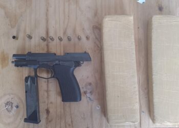 Una mujer fue detenida tras amenazar con un arma desde un auto