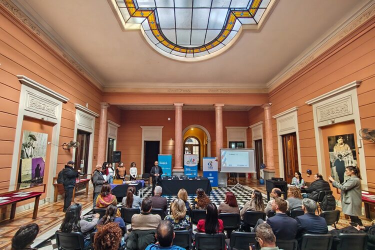 La Provincia lanzó dos concursos de dibujo y cuentos para concientizar sobre el trabajo infantil Está abierta la Edición 2026 de los concursos “Coloreando Derechos contra el Trabajo Infantil” y “Tejiendo Derechos con Palabras”.
