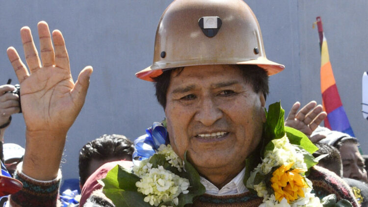 Evo Morales denunció un supuesto plan para asesinarlo en Bolivia Evo Morales, ex presidente de Bolivia.