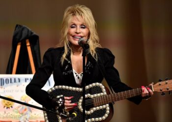 Murió Dolly Parton, ícono de la música country