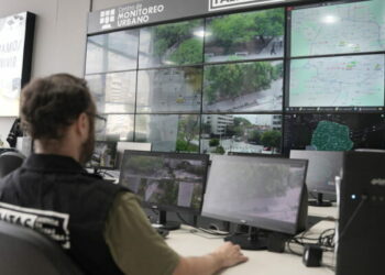 Prueban cámaras que leen patentes en tiempo real para detectar vehículos buscados