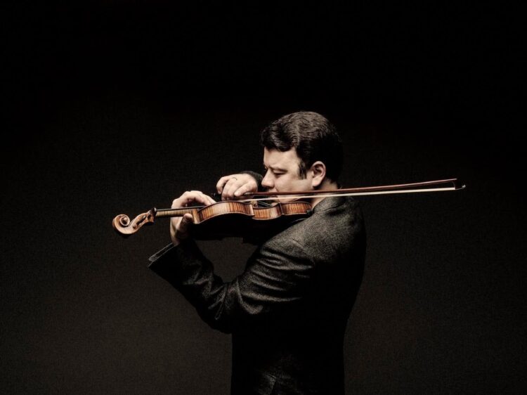 Gluzman hará sonar un Stradivarius de 1960 en el Libertador En la temporada 2026/27, el músico tiene previsto debutar con la Filarmónica de Nueva York bajo la dirección de Santtu-Matias Rouvali.