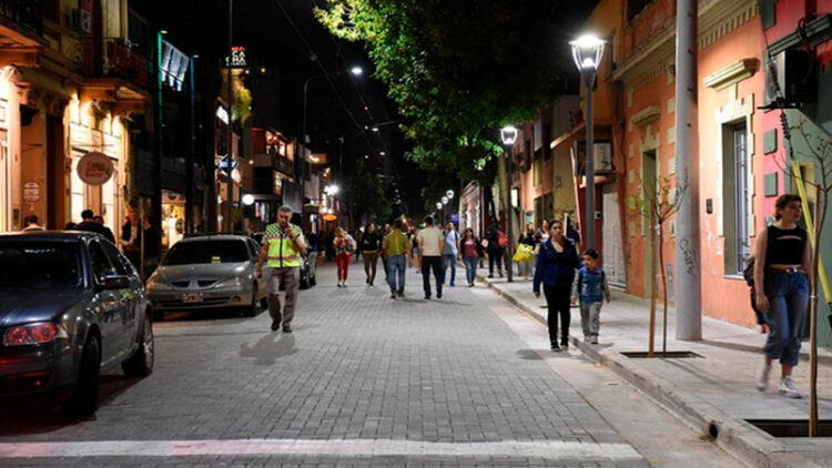 Habrá cortes nocturnos en calle Belgrano: qué colectivos cambian su recorrido Belgrano