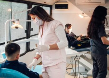 Córdoba relanza la atención odontológica gratuita para alumnos de primer grado Córdoba relanza la atención odontológica gratuita para alumnos de primer grado