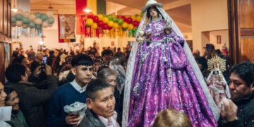 Villa El Libertador se prepara para dos jornadas de celebración en honor a la Virgen de Urkupiña, con misas, procesión, danzas tradicionales y la participación de la comunidad boliviana.