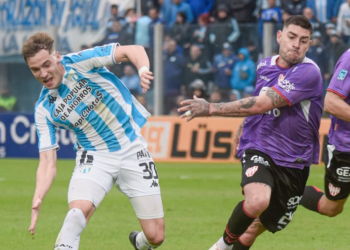 Instituto empató 0-0 con Atlético Tucumán y sigue en lo más alto de la Zona A Instituto empató 0-0 con Atlético Tucumán y sigue en lo más alto de la Zona A