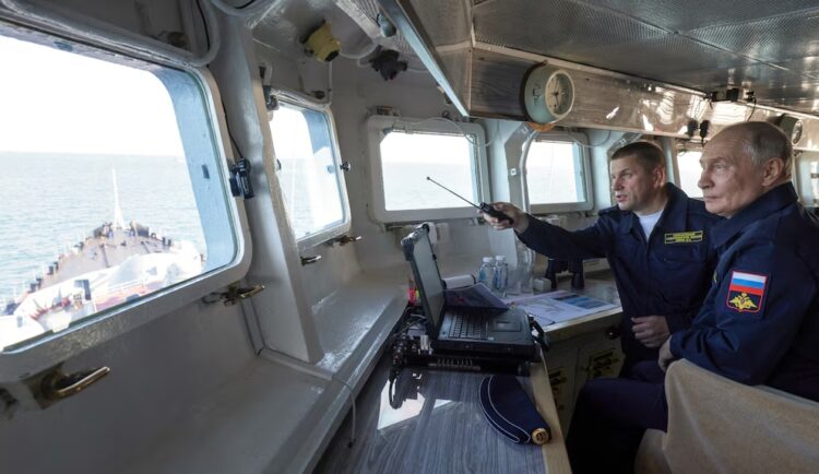 Putin visita las disputadas islas Kuriles por primera vez.