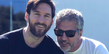 Jorge Messi junto a Lionel Messi. Foto: gentileza.