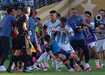 La FIFA flexibilizó las sanciones a los futbolistas argentinos tras el Mundial