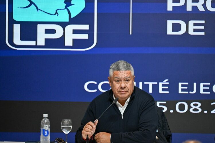 Oficializaron las sedes y fechas para todas las finales del 2026 Claudio Tapia, presidente de AFA, lideró la reunión del Comité Ejecutivo de la LPF.