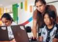 La iniciativa es gestionada por la Secretaría de Ciudad Inteligente y Transformación Digital, a través del programa Menos Brecha, Más Comunidad y en alianza con Protagonistas Digitales.