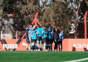 Las Piratas imparables: Belgrano aplastó 6-0 a Independiente