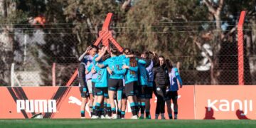 Las Piratas imparables: Belgrano aplastó 6-0 a Independiente