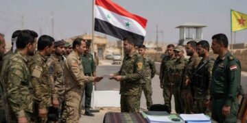 Las fuerzas kurdas de Siria anunciaron su integración al Ejército