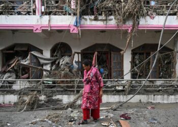 Las inundaciones en Nepal dejan casi 800 muertos