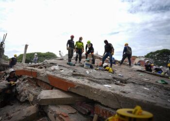 Colombia: la cifra de muertos por el terremoto asciende a 281 y hay 379 desaparecidos Colombia: la cifra de muertos por el terremoto asciende a 281 y hay 379 desaparecidos
