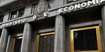 Las provincias recibieron más coparticipación en julio, pero el ajuste continúa Provincias