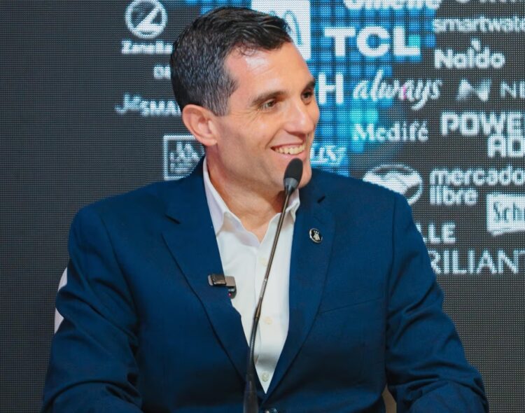 Leandro Petersen renunció a su cargo en la AFA en medio de una causa en EE. UU. Leandro Petersen renunció a su cargo como Director Comercial y de Marketing de la AFA.