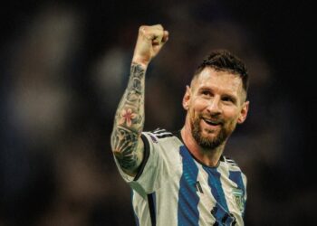 Lionel Messi confirma que se retira de la Selección En 2021, Argentina venció a Brasil en el Maracaná y Messi ganó su primer título grande con la Selección mayor.