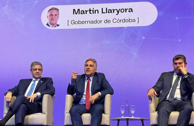 El gobernador disertó en un panel de mandatarios convocados por el grupo Clarín.