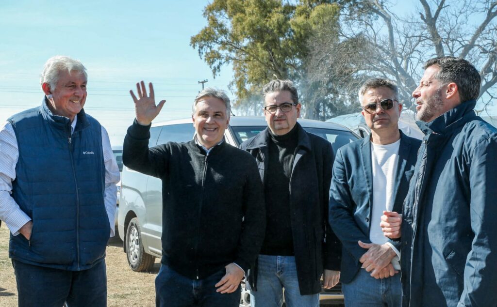 Llaryora volvió a reclamar el fin de las retenciones: "El campo es el motor del empleo" Llaryora volvió a reclamar el fin de las retenciones: "El campo es el motor del empleo"