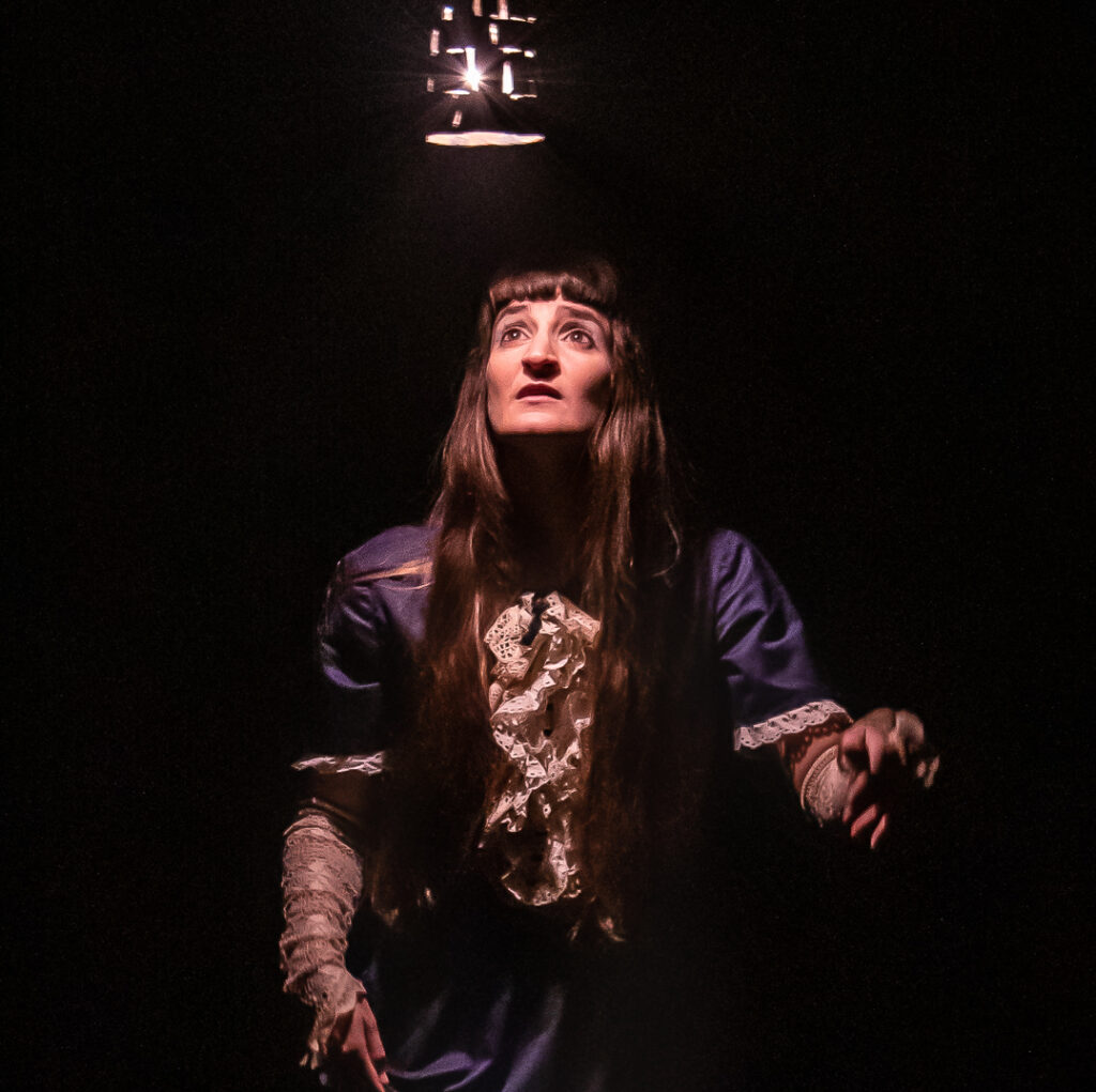 “Los monstruos van debajo de la cama” llega al Comedia “Los monstruos van debajo de la cama” llega al Comedia