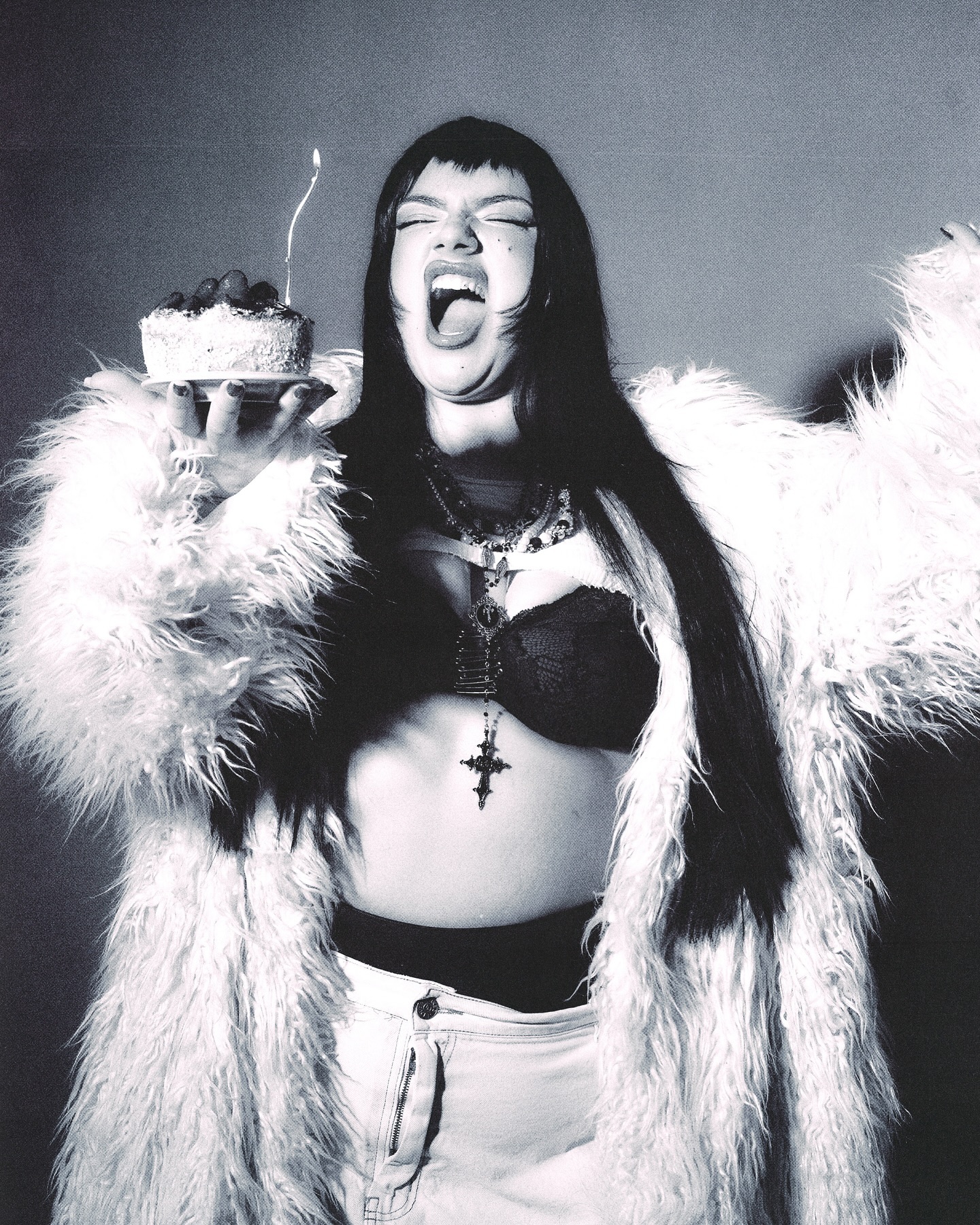 Luz Gaggi: “Soy una chica que hace pop en el cuerpo de una rockstar” Luz Gaggi: “Soy una chica que hace pop en el cuerpo de una rockstar”