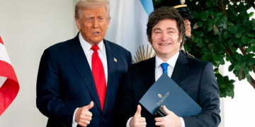 Malvinas: Trump sugirió que podría “revisar” el apoyo a Gran Bretaña en la disputa con Argentina Malvinas: Trump sugirió que podría “revisar” el apoyo a Gran Bretaña en la disputa con Argentina