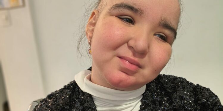 Manu necesita llegar a Uruguay para acceder a una terapia contra la leucemia Manu y su familia luchan por una nueva oportunidad.