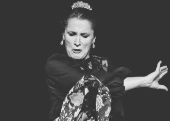 La Compañía Flamenca Alcántara recibe baile y cante de Sevilla en el marco de sus 30 años