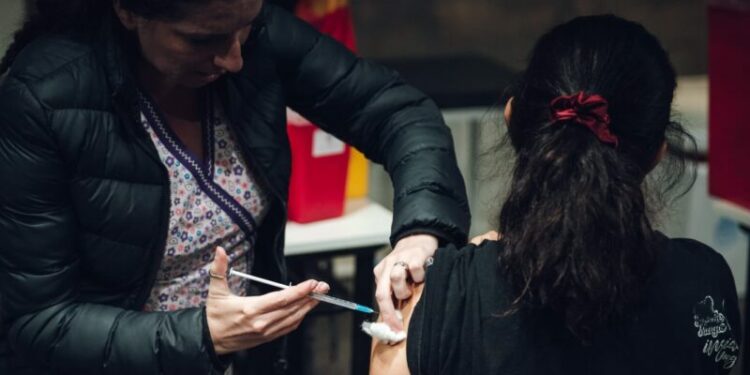 Mes de la Vacunación: lugares y horarios especiales para completar el carnet Vacunación