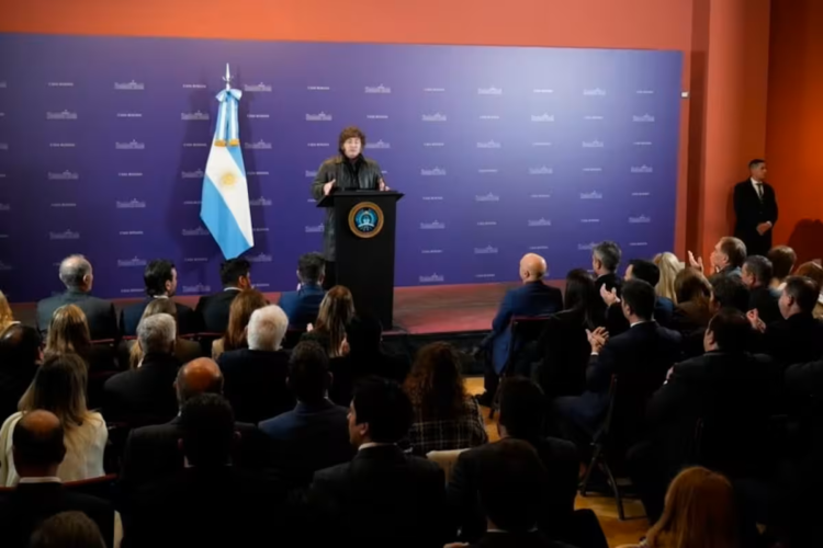 Milei busca retomar la iniciativa y se pone al frente de la agenda legislativa del Gobierno El mandatario ofreció un discurso de dos horas en la Casa Rosada.
