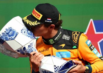 Norris celebró la última carrera en Zandvoort y Colapinto terminó 14º Norris celebró la última carrera en Zandvoort y Colapinto terminó 14º
