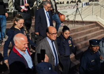Oscar González en Tribunales de Villa Dolores. Foto: Comercio y Justicia.