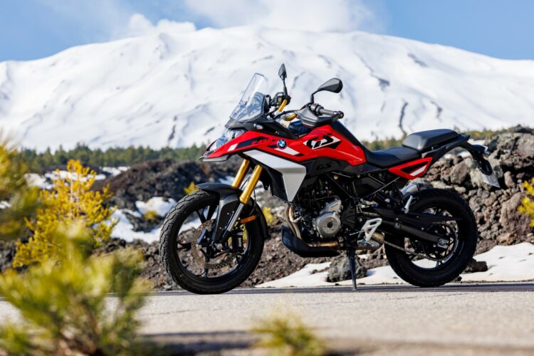 BMW lanzó en Argentina la F 450 GS, nueva puerta de entrada a la línea adventure La BMW 450 GS es la nueva puerta de ingreso a la línea adventure de la marca alemana de alta gama.