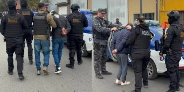 Padre e hija, arrestados por homicidio
