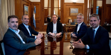 Parte de la mesa política del Gobierno se reunirá con referentes del PRO.