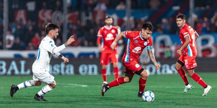El Pirata llegó a los cuatro puntos en el certamen; visitará en la próxima a Banfield.