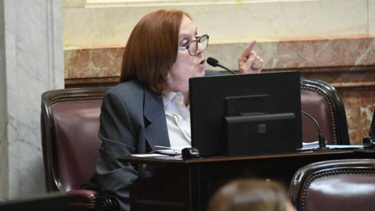 Alejandra Vigo fue la única cordobesa que rechazó el proyecto.