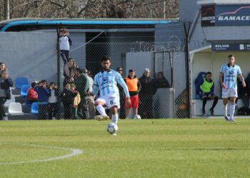 Racing empató en su visita a Ciudad de Bolívar y sigue afuera del Reducido