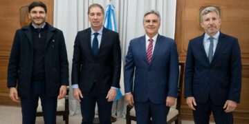 Llaryora, Pullaro y Frigerio llevaron sus reclamos a la Casa Rosada Llaryora, Pullaro y Frigerio llevaron sus reclamos a la Casa Rosada
