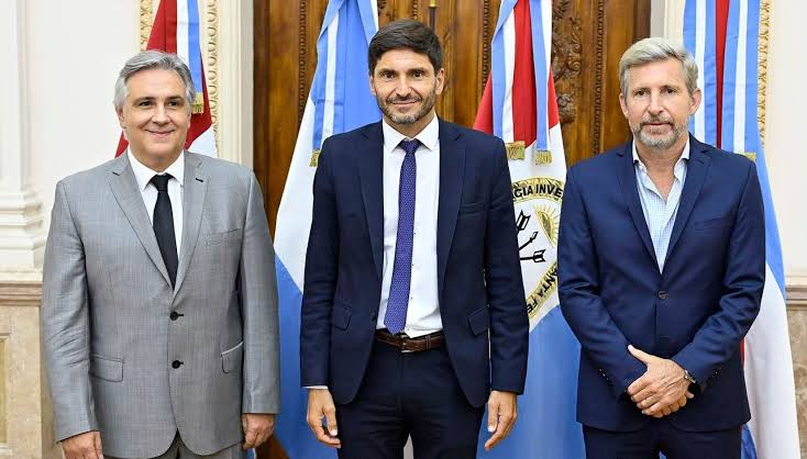 Santilli recibe mañana a Llaryora, junto con Pullaro y Frigerio Los tres gobernadores de la Región Centro irán mañana a la Casa Rosada.