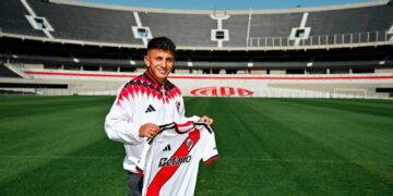 River presentó a Thiago Almada: novena incorporación y contrato hasta 2030