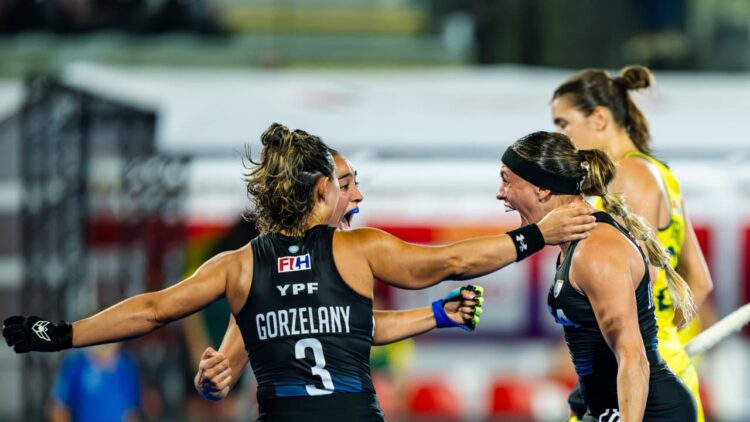 Las Leonas, a un paso de alcanzar la gloria en Países Bajos.
