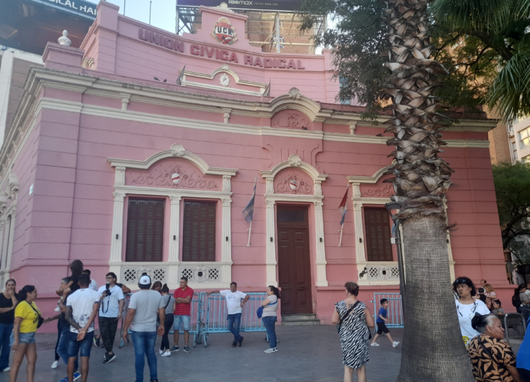 Sin lista de unidad, la UCR de Córdoba definió a sus postulantes para las urnas ucr