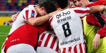 Instituto venció 1 a 0 a Central Córdoba y es el puntero de su grupo