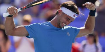 Tirante derrotó a Mensik y avanzó a los cuartos de final en Cincinnati