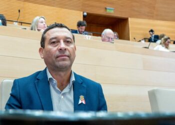 Tras pedir licencia, el legislador "Cañito" Flores renunció a su banca provincial Cañito Flores